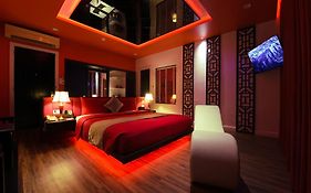 Chiic House 3 - Khách sạn tình yêu